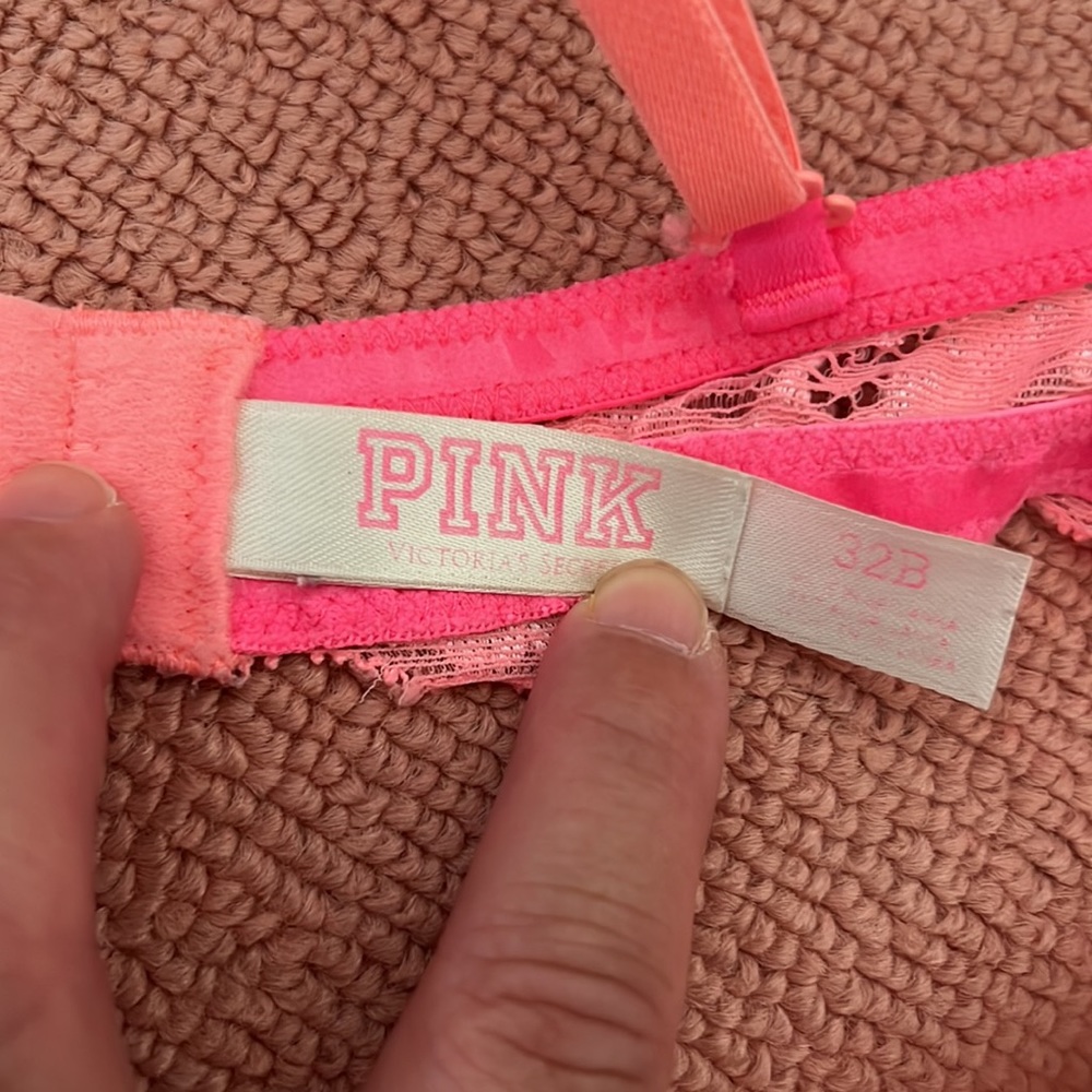 All FOUR bras as a bundle for sell. - Picture 9 of 10
